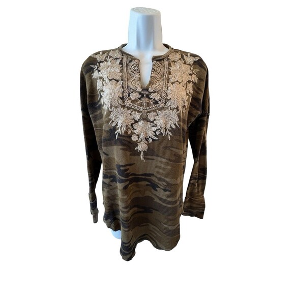 Johnny Was Thermal Top Camo Long Sleeve Christina V-Neck Floral Camo Boho Size S - Picture 2 of 11